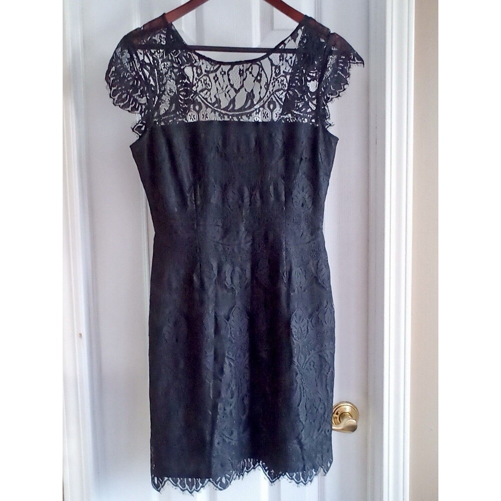 NWT BB Dakota Jayce Black Lace Sheath Cocktail Dress Women’s Size 4 NDBH208515
